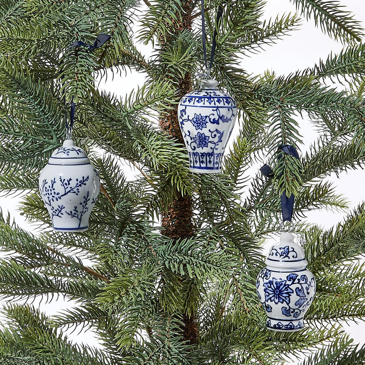 Blue and White Temple Jar Ornament / Place Card Holder