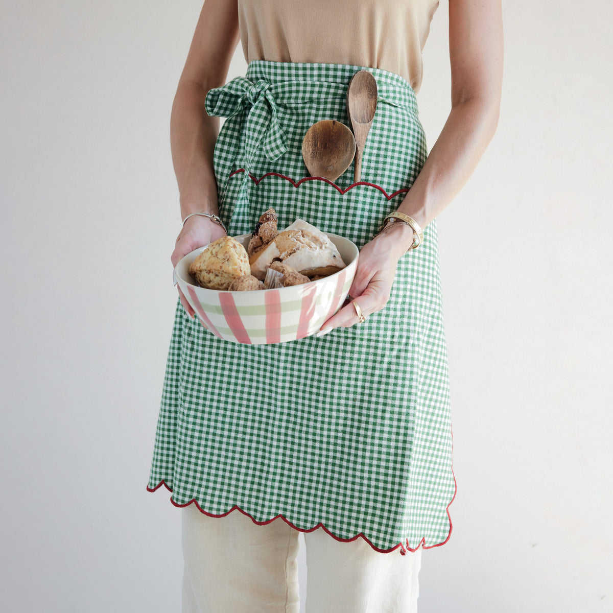 Woven Cotton Scalloped Half Apron, Contrasting Stitched Edge & Pocket