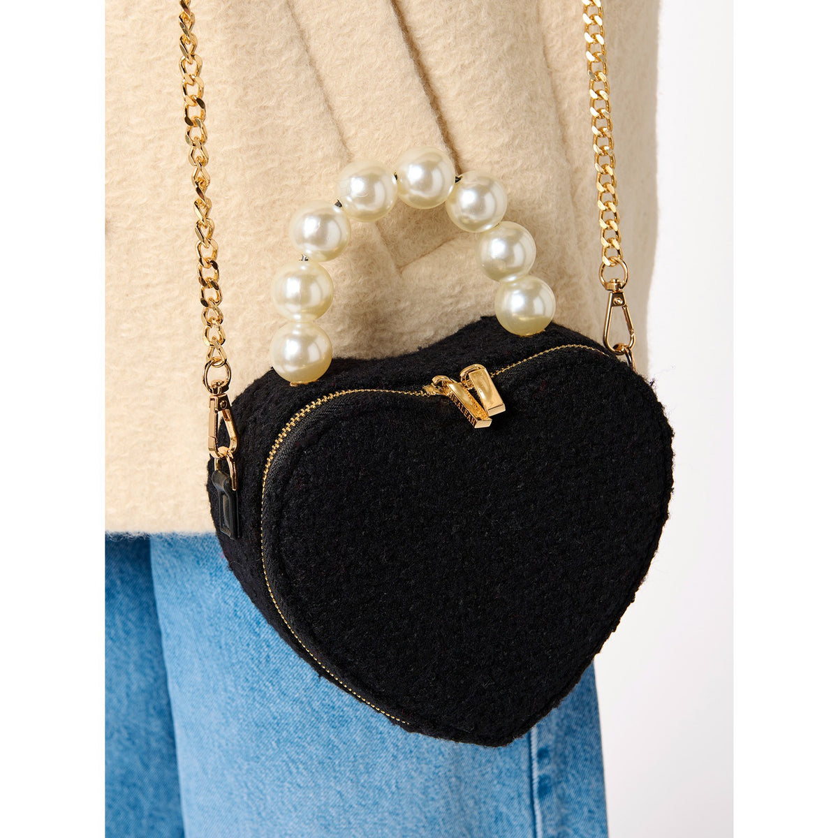 HEART TOP HANDLE BAG,BLACK